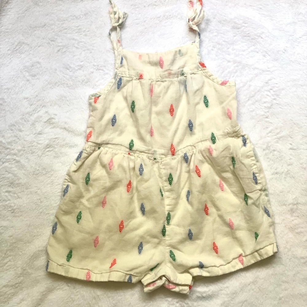 Baby Gap girls embroidered romper 12-18 months